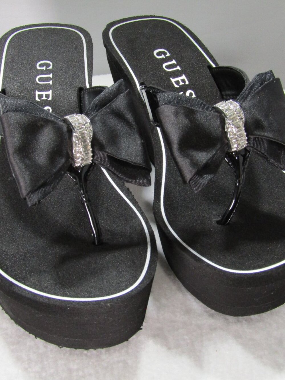 Guess Stazie Women's Sandal size 8 NIB 100300